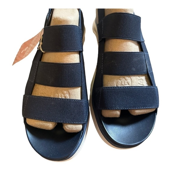 JBU by Jambu Ava Wedge Sandal in navy - Picture 5 of 12